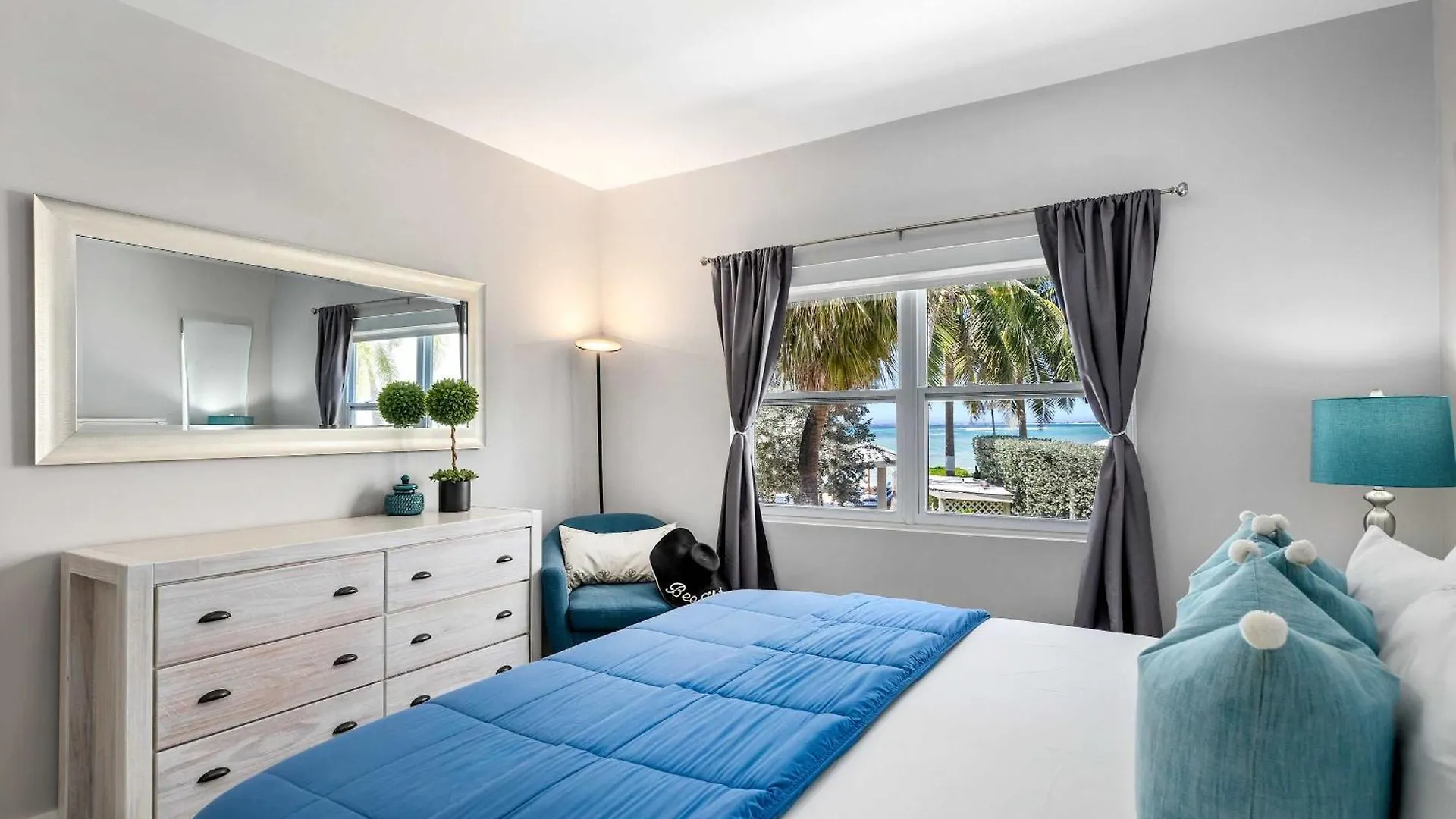Дом отдыха Tamarind Bay 3Bd On Seven Mile Beach Джорджтаун Каймановы острова