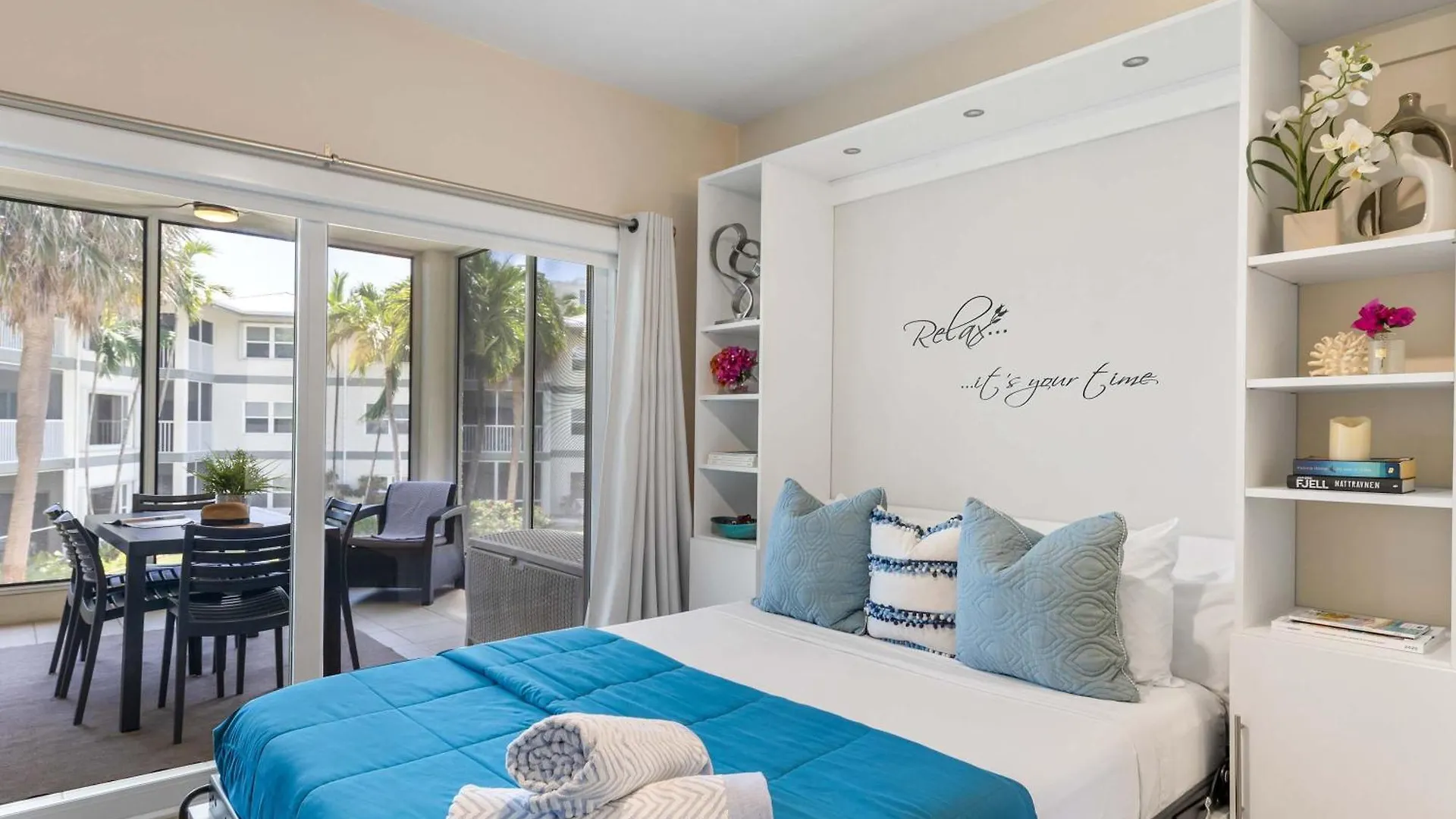 Дом отдыха Tamarind Bay 3Bd On Seven Mile Beach Джорджтаун